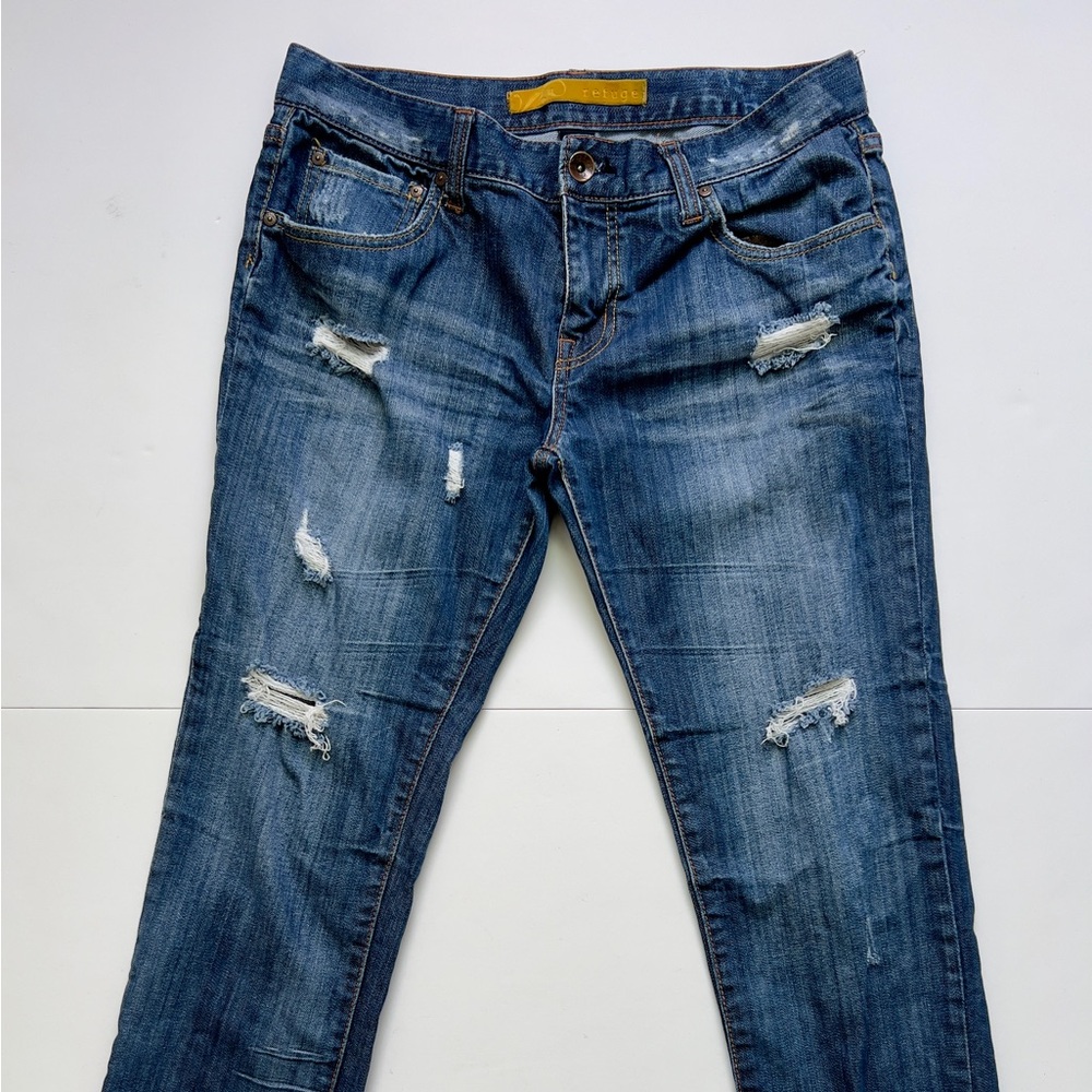 Refuge Distressed Blue Jeans